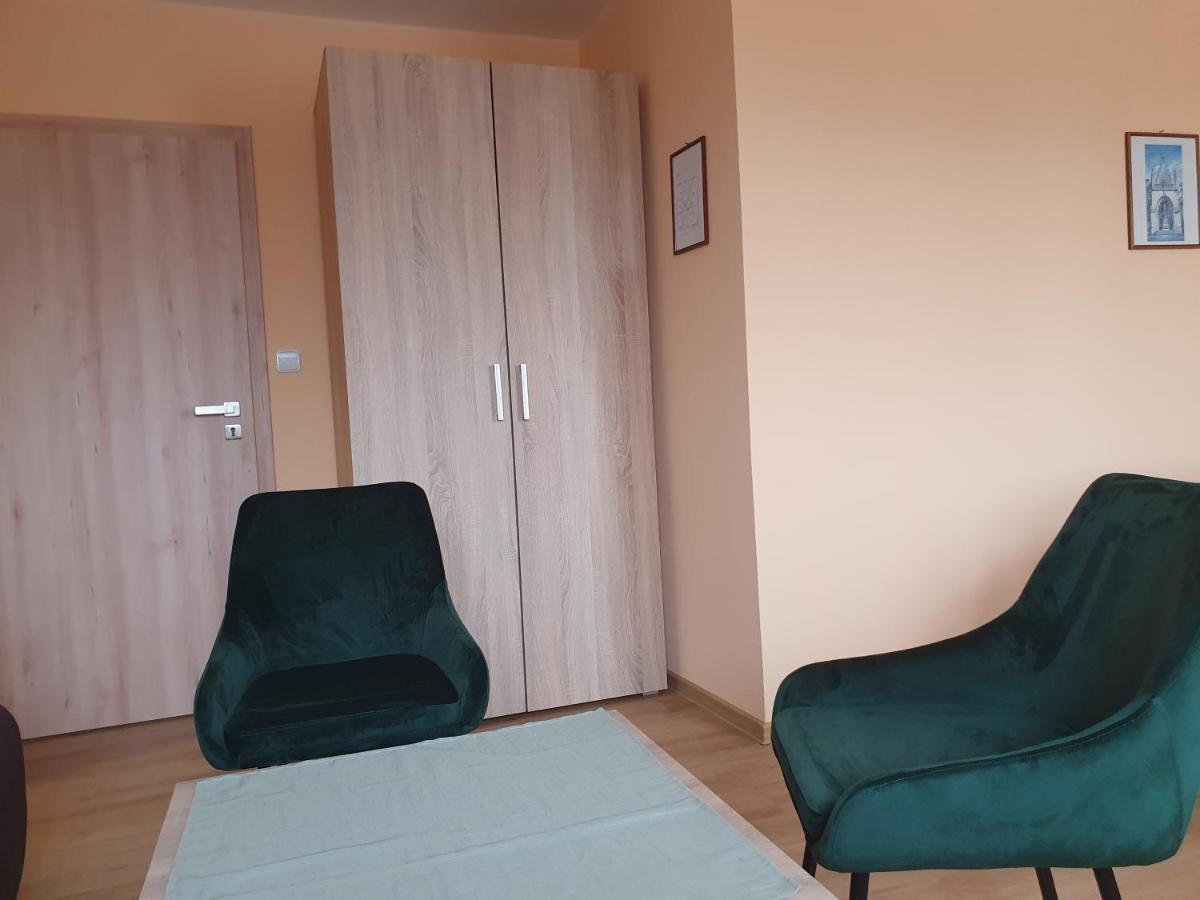 Pension Zeleny Strom Mikulov Exterior photo